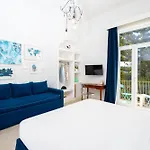 Maison Ro' 4* Мета